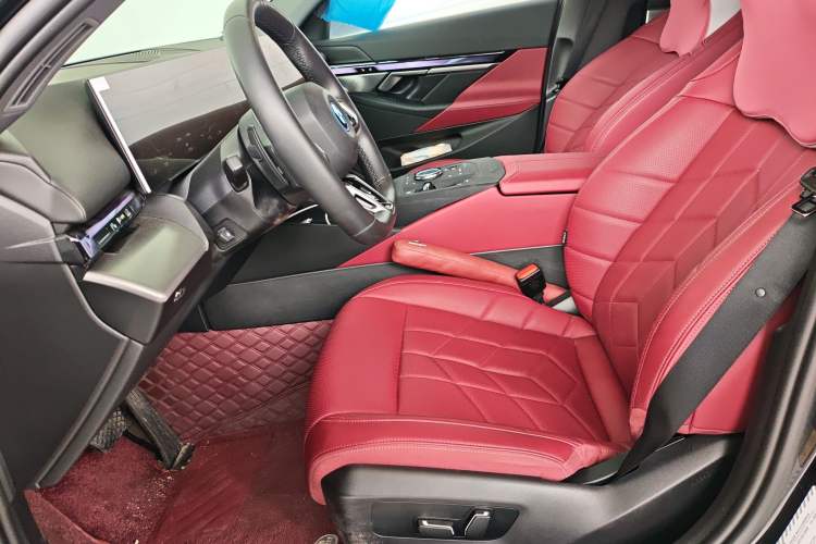 Used BMW i5 2025 eDrive 35L M Sport Package Left Front Seat