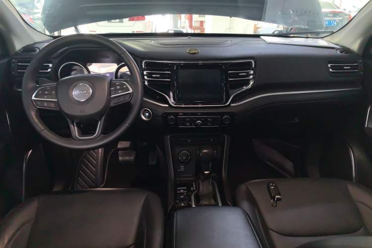 Used Jeep Commander 2018 2.0T Four-Wheel Drive Prestige Edition China V
