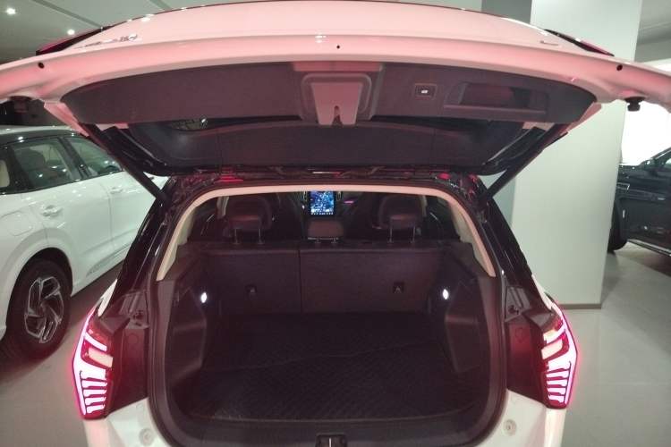 Used Hongqi HS3 2023 2.0T All-Wheel-Drive Youwei Version