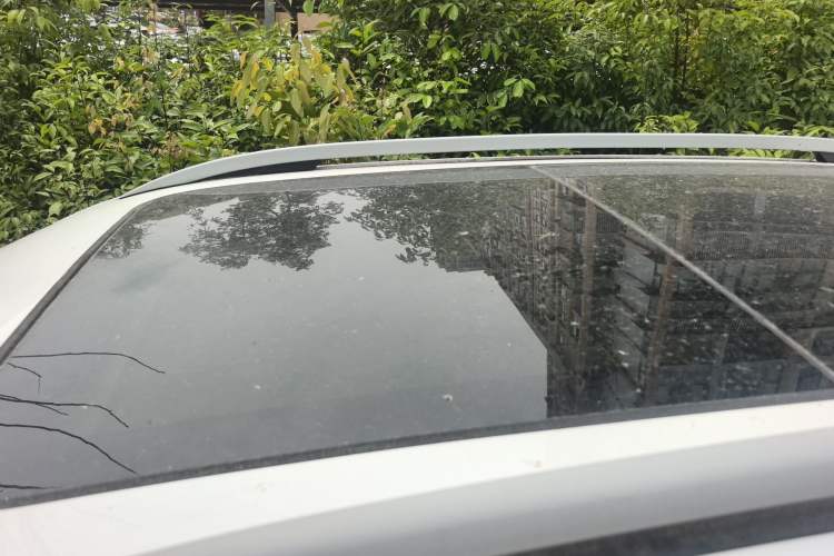 Used Zotye Domy X5 2017 Upgraded Model 1.5T CVT ZhiXian Edition Roof