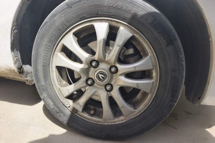 Used CHANGAN Alsvin V3 2015 1.4L Manual Warm-Hearted Model China V Standard
