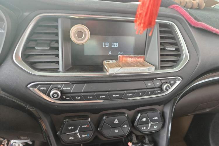 Used GAC Trumpchi GS4 2015 200T Manual Elite Edition Audio And AC Panel