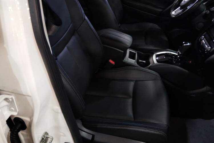 Used Nissan X-Trail 2019 2.0L CVT Smart Connect Comfort Edition 2WD
