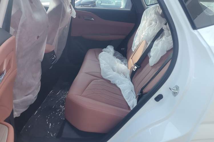 Used Changan UNI-Z New Energy 2025 Smart New Blue Whale 125km Battleship Edition