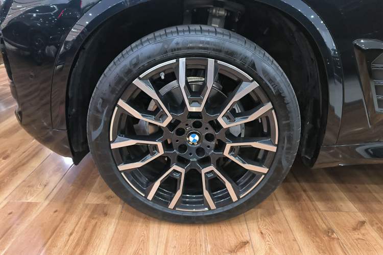 Used BMW X5 2023 xDrive 40Li M Sport Night Edition Package
