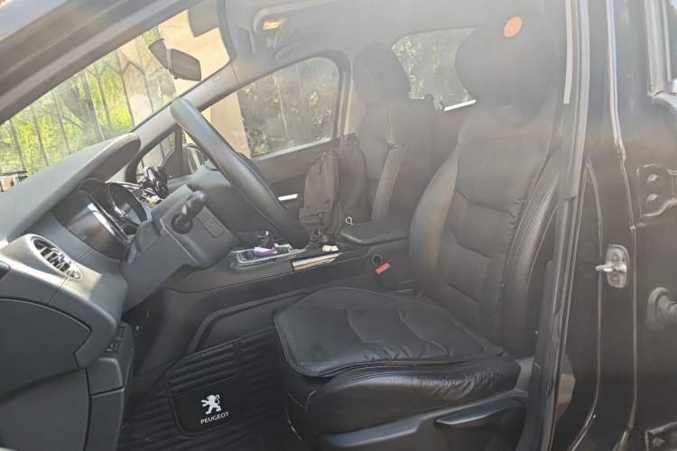 Used Peugeot 3008 2013 2.0L Manual Classic Edition
