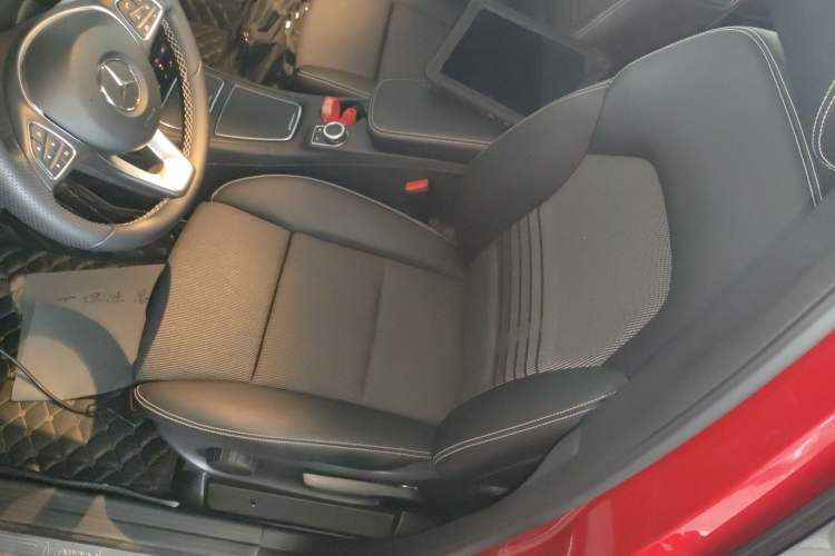 Used Mercedes-Benz B-Class 2015 B 200 Sport Edition Left Front Seat