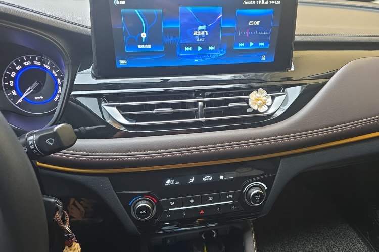 Used CHANGAN Eado DT 2019 1.6L Manual Enjoyment Model China VI Standard
