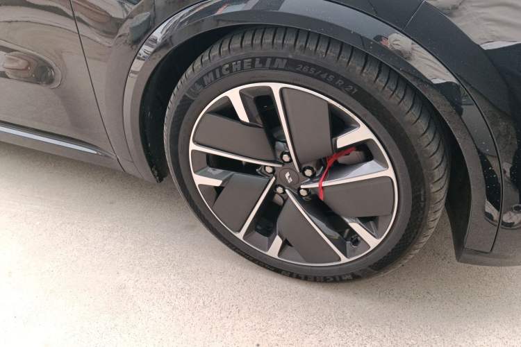 Used Li Auto L8 2025 Max Smart Refresh Edition
