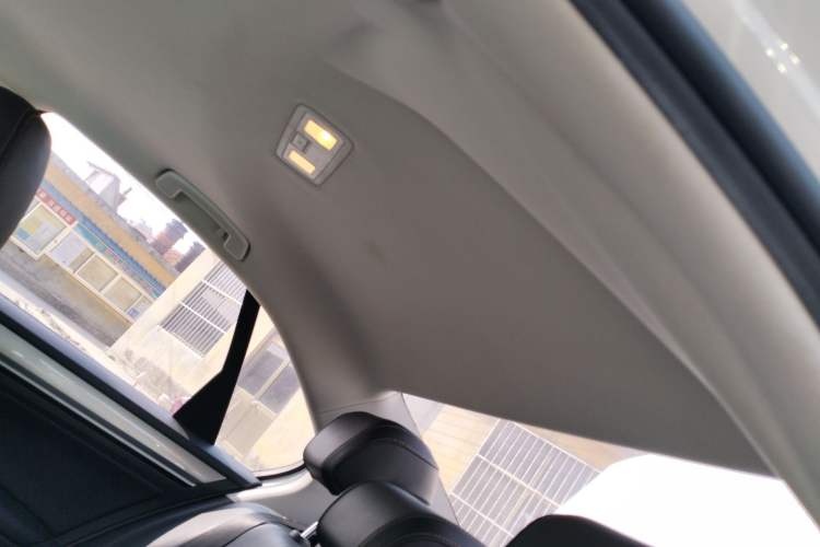 Used Volkswagen Bora 2018 1.5L Automatic Comfort Model Headliner