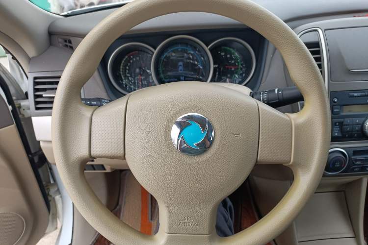 Used Dongfeng Junfeng E11K 2019 Standard Model Steering Wheel