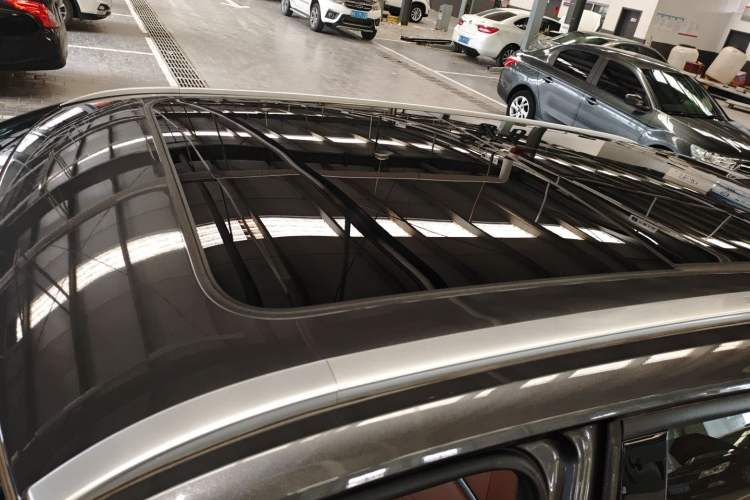 Used CHANGAN UNI-Z 2025 1.5T Premium Edition Roof