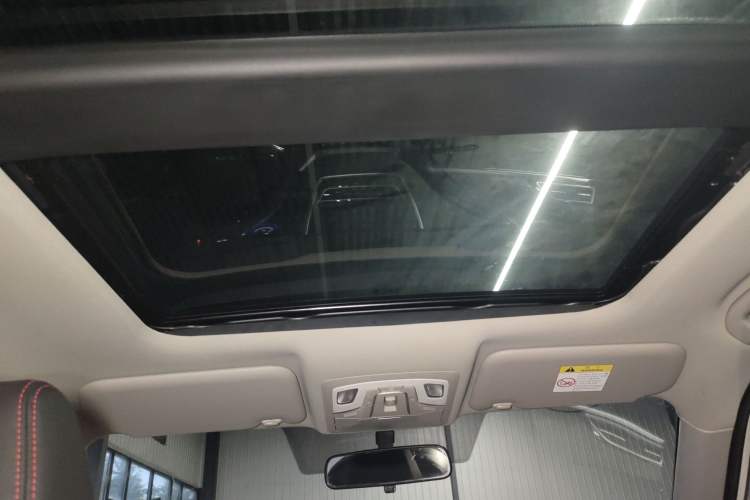 Used Venucia T60 2020 1.6L CVT Smart Drive Version China VI Standard