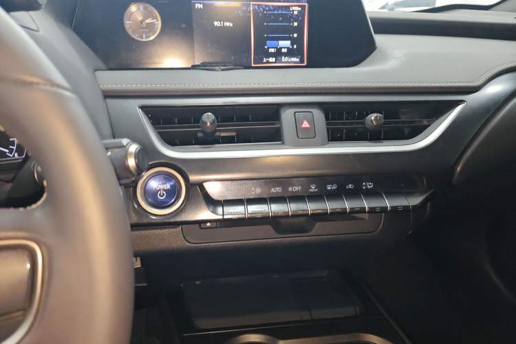 Used Lexus UX 2019 260h Explore-Cool Edition China VI Standard