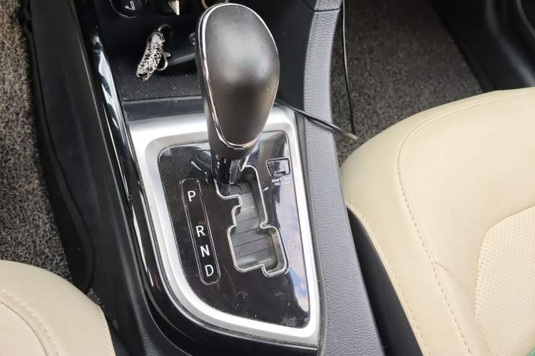 Used CHANGAN Alsvin V7 2015 1.6L Automatic Enjoyment Model China IV Standard
