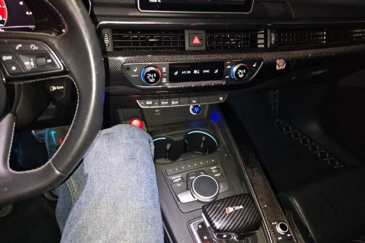 Used Audi S4 2018 S4 3.0TFSI Audio And AC Panel