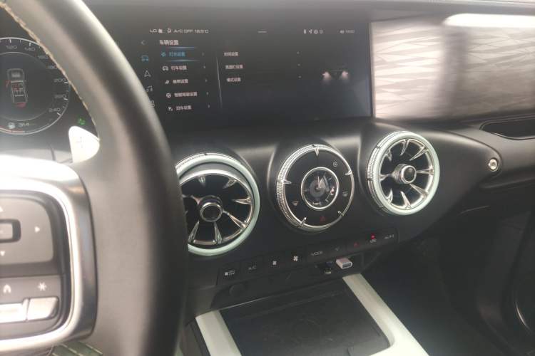 Used Tank 300 2023 City Edition 2.0T—Stylish as Ever