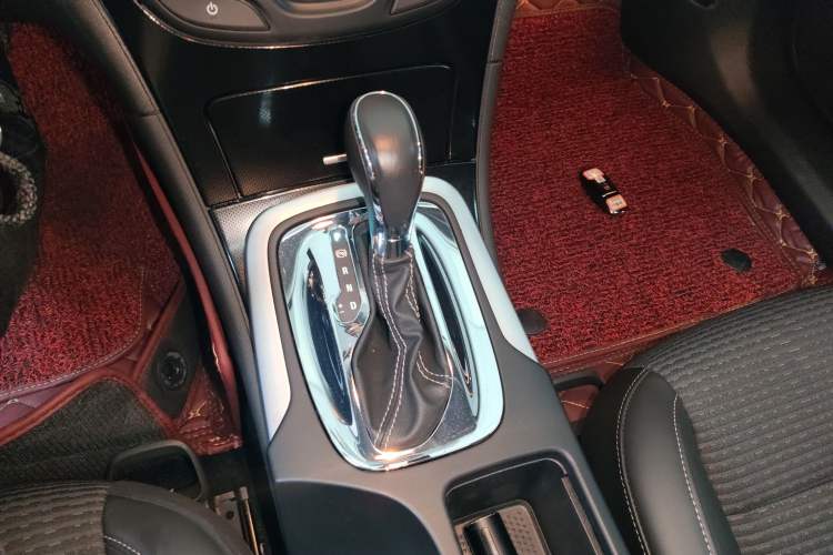 Used Buick Regal 2015 1.6T Leading Technology Model Gear Lever