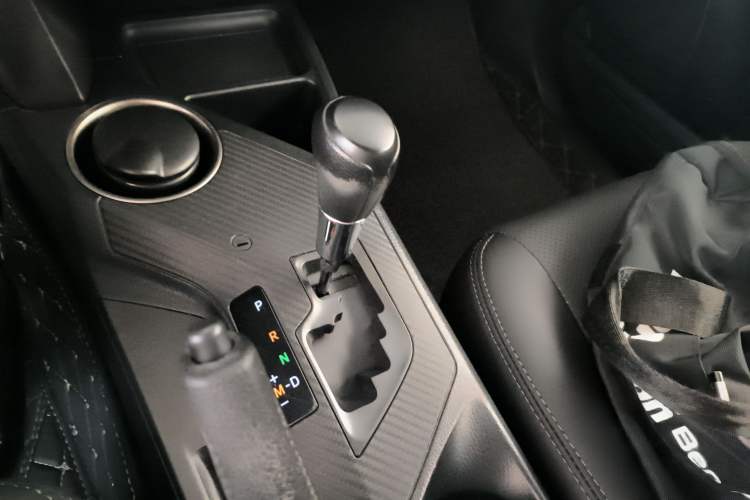 Used Toyota RAV4 2015 2.0L CVT Two-Wheel Drive Fashion Edition
