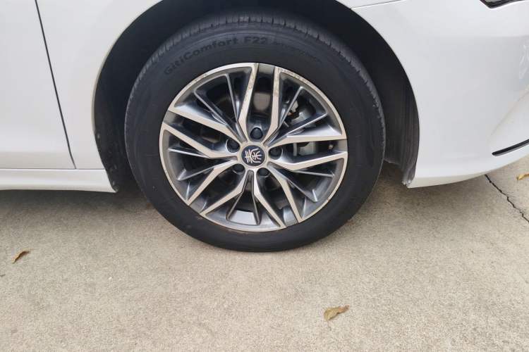 Used BYD Qin PLUS 2023 Champion Edition DM-i 120KM Beyond Model Right Front Wheel Hub