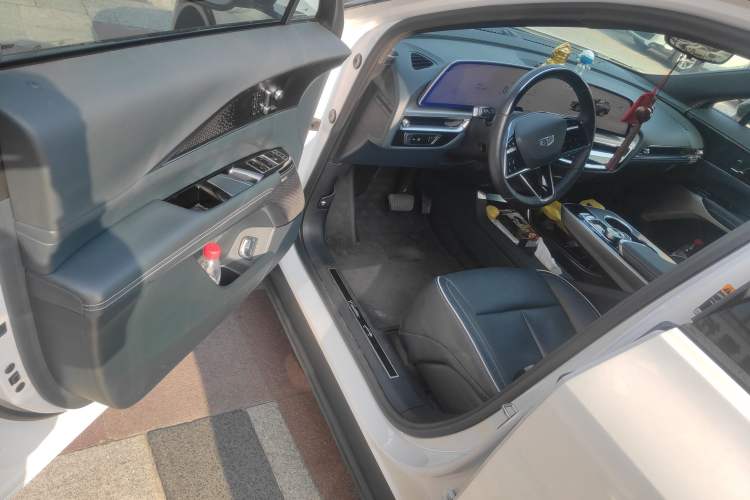 Used Cadillac LYRIQ 2022 Four-Wheel-Drive High-Performance Deluxe Edition