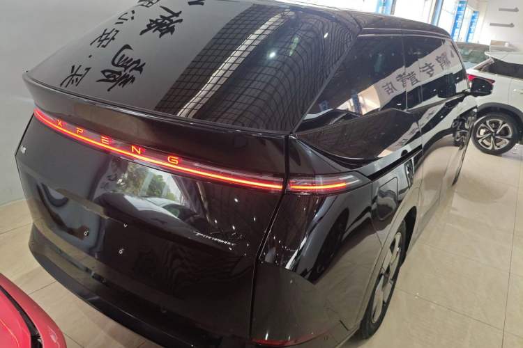 Used XPeng X9 2024 702 Ultra-Long Range Pro
