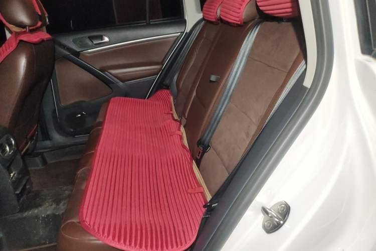 Used Volkswagen Tiguan 2015 2.0 TSI Automatic All-Wheel Drive Flagship Edition Left Rear Seat