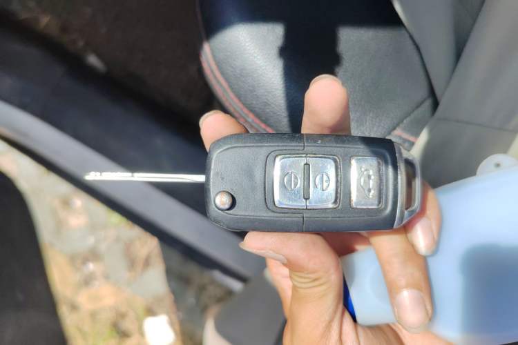 Used FAW Senya R7 2016 1.6L Manual Smart Version
