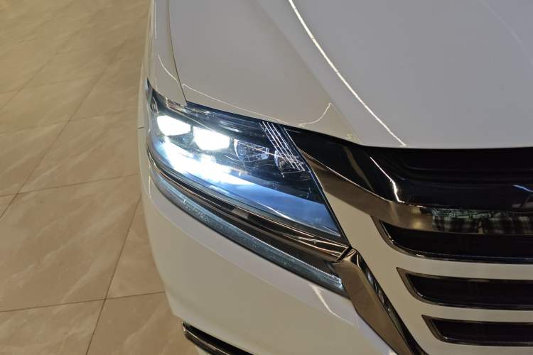 Used Honda Elysion 2019 2.0L Hybrid Supreme Edition