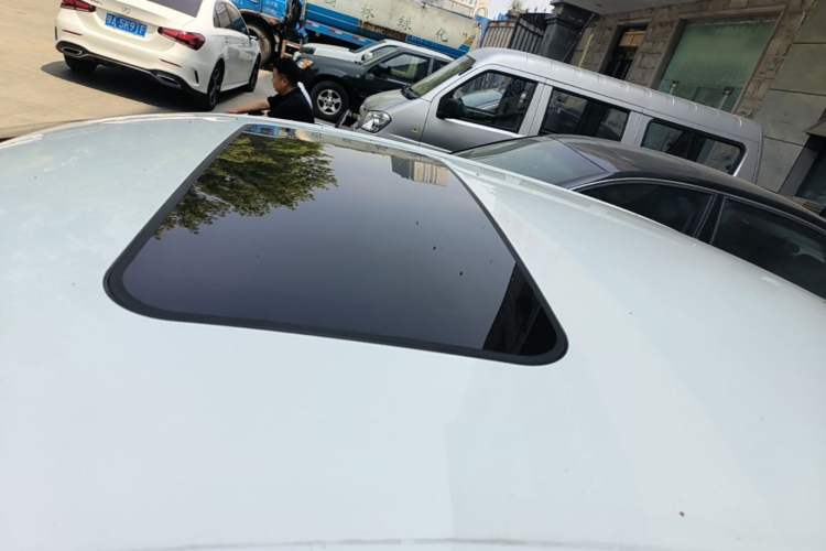 Used Roewe i6 2018 20T Manual Luxury Edition
