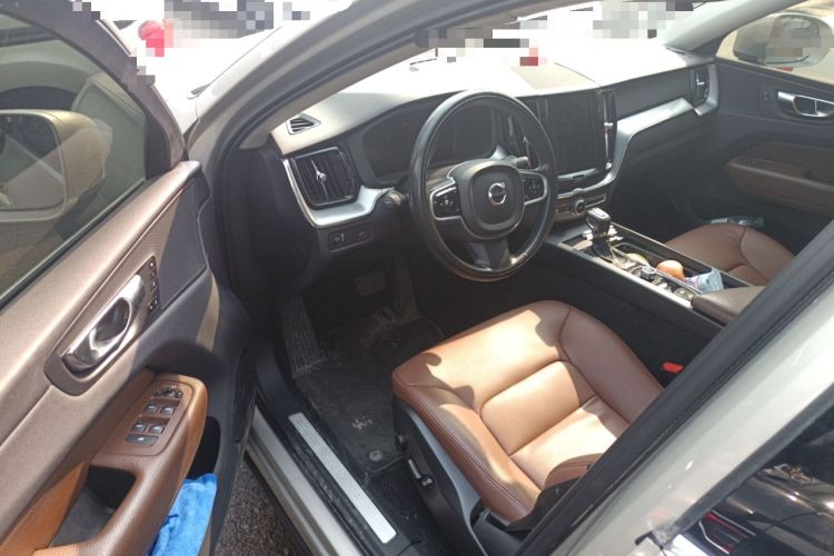 Used Volvo XC60 2019 T5 4x4 Zhiyuan Edition China VI Standard