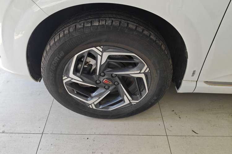 Used Hongqi HS3 2023 1.5T Two-Wheel Drive Shanwei Edition Left Front Wheel Hub