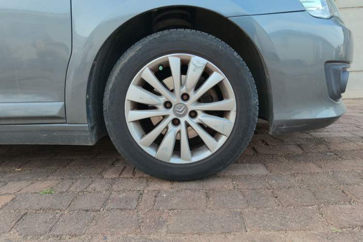 Used Citroen C-Quatre 2013 Sedan 1.6L Manual - Prestige Model Right Front Wheel Hub