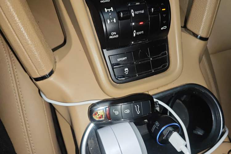 Used Porsche Cayenne 2014 Cayenne Platinum Edition 3.0T