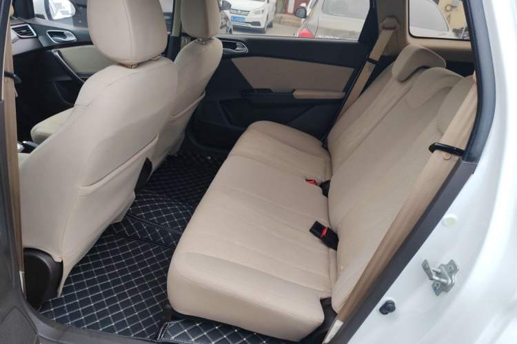 Used Baojun 310W 2017 1.5L Manual Comfort Version China V
