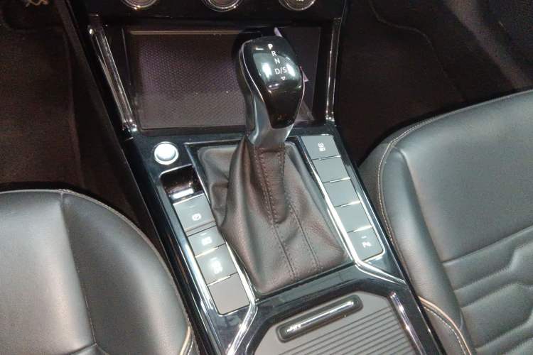 Used Volkswagen Passat 2019 330TSI Elite Edition China VI
