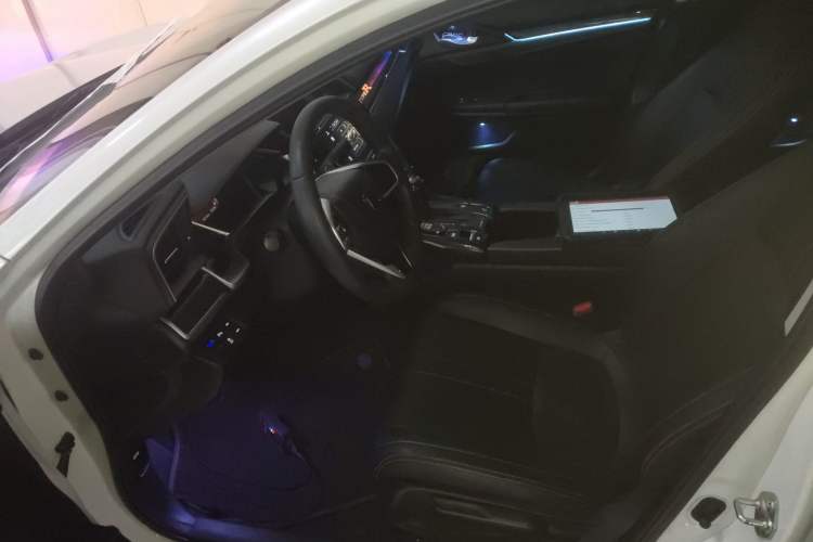 Used Honda Civic 2019 220TURBO CVT Dynamic Edition China VI Emission Standard Left Front Seat