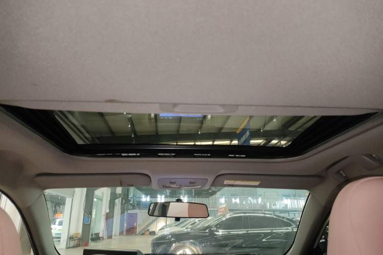 Used Toyota YARiS L Zhi Xuan 2017 1.5G CVT JingSu Model with Upgraded Sunroof Headliner