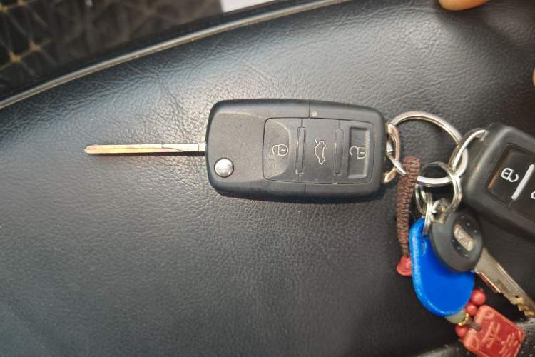 Used Volkswagen Polo 2011 1.6L Automatic ZhiKu Edition