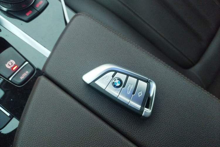 Used BMW 5 Series 2020 525Li Luxury Package Vehicle Key