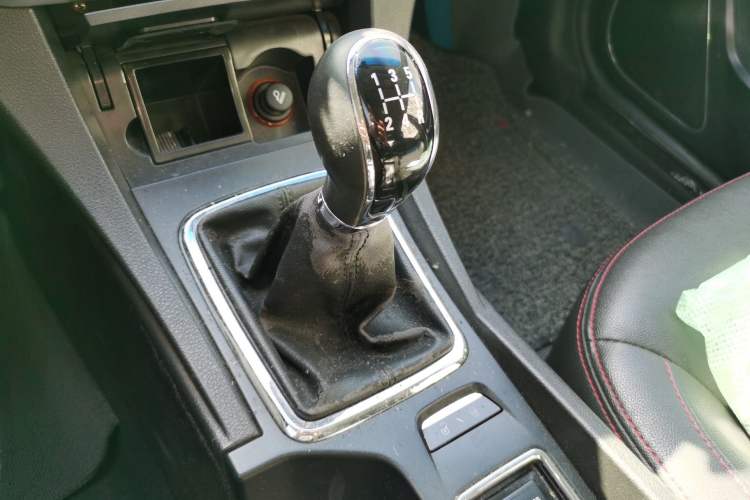 Used Geely Auto Emgrand 2015 Sedan 1.5L Manual - Top Trim Level
