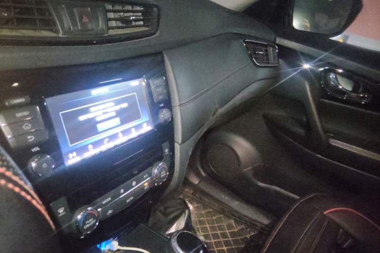 Used Nissan X-Trail 2019 2.0L CVT 7-Seater Comfort Version 2WD