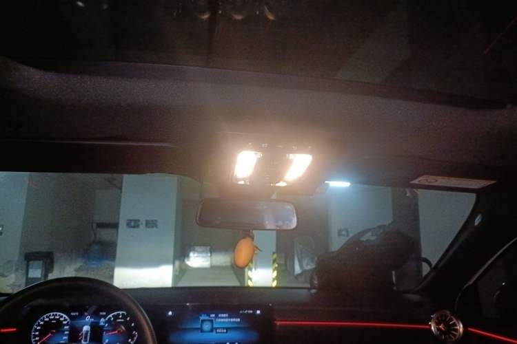 Used Mercedes-Benz A-Class 2022 Revised Version A 200 L Sport Sedan Fashionable Style
