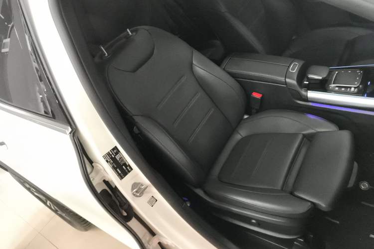 Used Mercedes-Benz GLA 2022 GLA 200 Right Front Seat