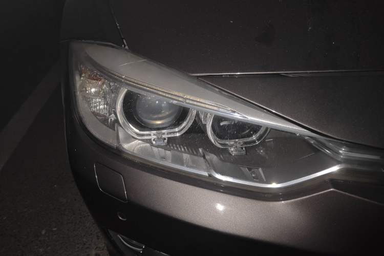 Used BMW 3 Series 2013 320Li Luxury Design Package
