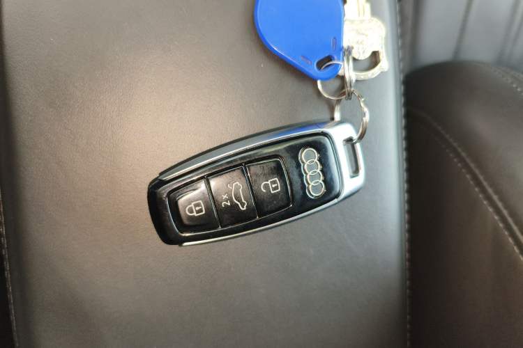 Used Audi e-tron 2019 55 quattro Technology Edition
