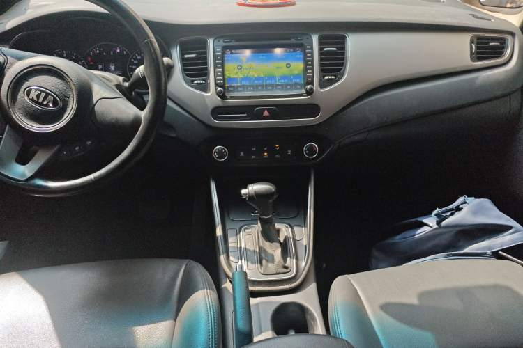 Used Kia Carens 2013 2.0L 7-Seater Automatic Standard Version China IV Standard
