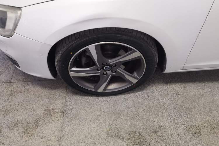 Used Volvo V60 2015 T5 Zhiya Edition