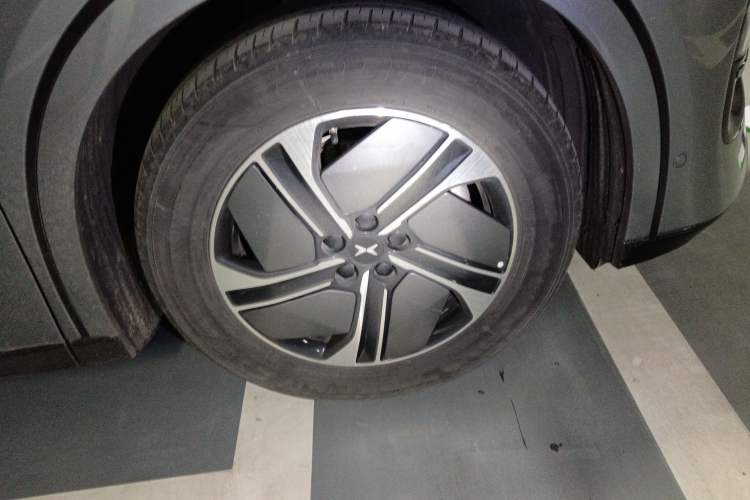 Used XPeng G6 2023 580 Long-Range Max Right Front Wheel Hub