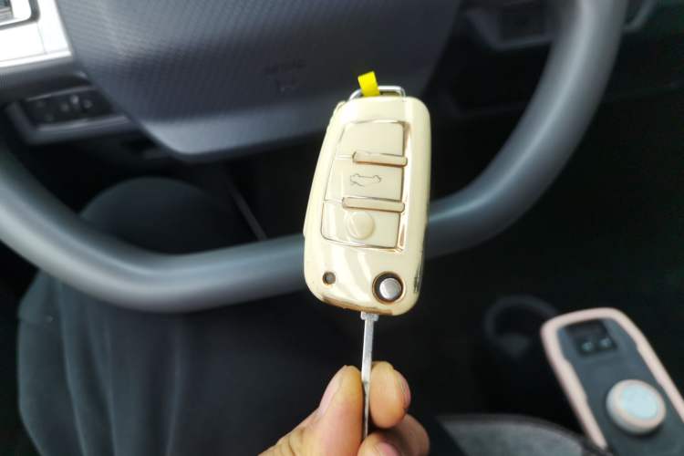 Used Chery QQ Ice Cream 2022 Pudding Model Interior 1